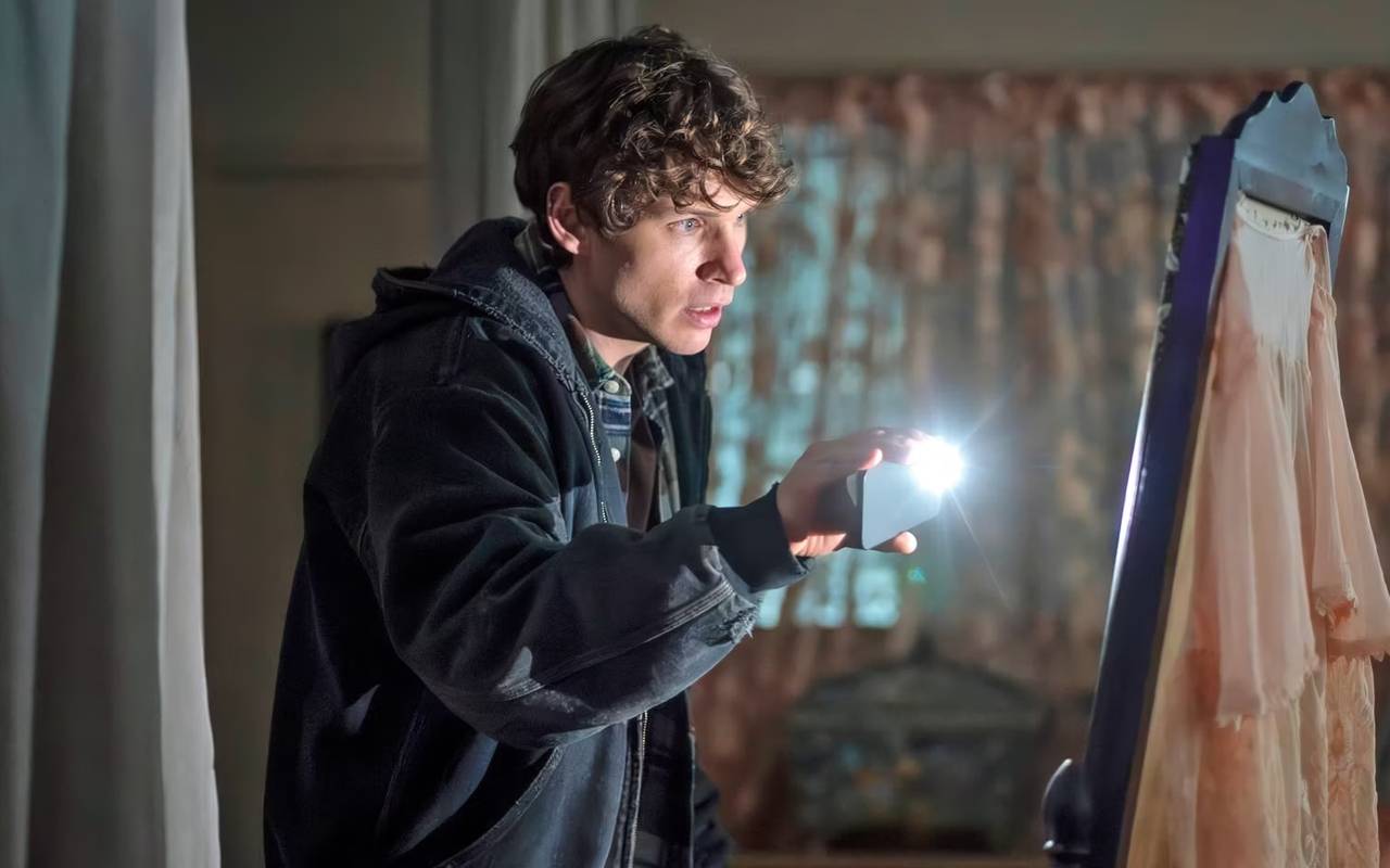 Guy taucht immer tiefer in die Welt der Talamasca macht.