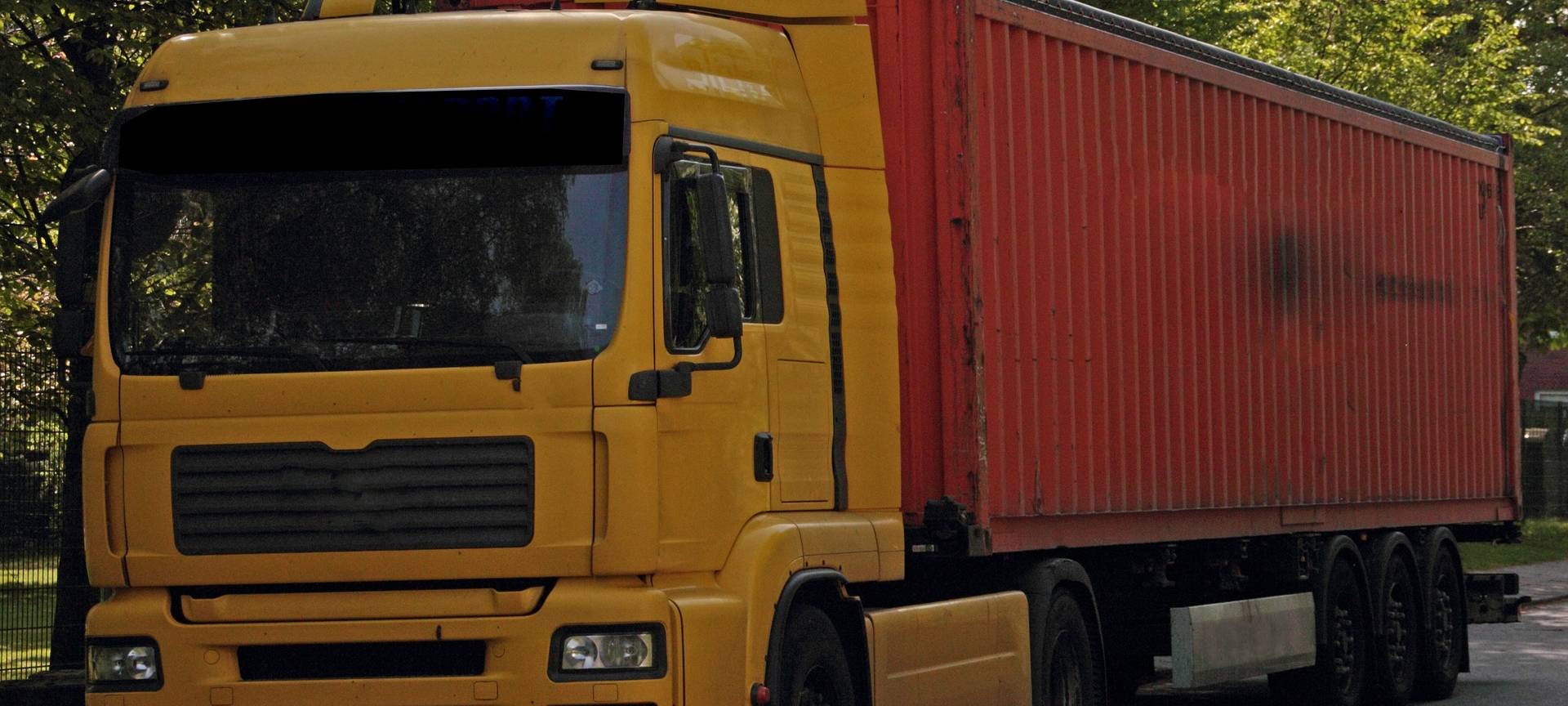 IHK gegen LKW-Vebrot auf der B221 bei Leuth