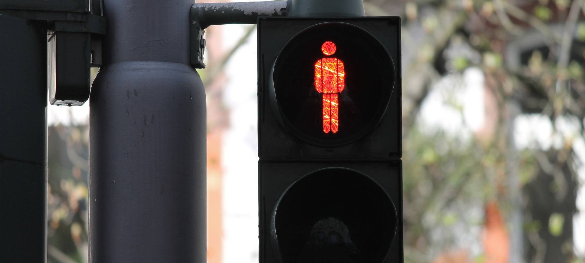 Neue Meister-Ponzelar-Ampel in Krefeld