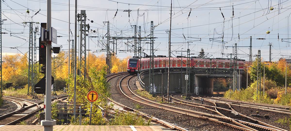 Krefelder HBF weiterhin von Bahnen nicht befahrbar