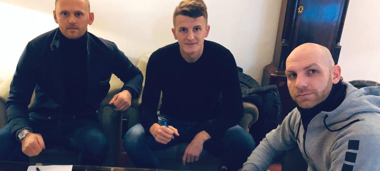 KFC verpflichtet Verteidiger