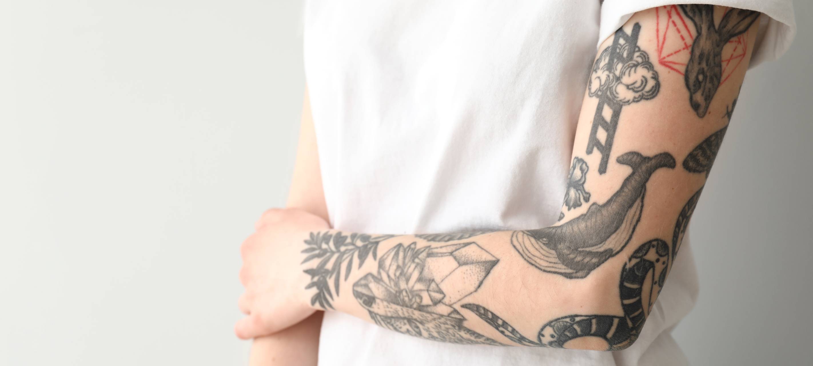 Bunte Tattoofarben jetzt verboten