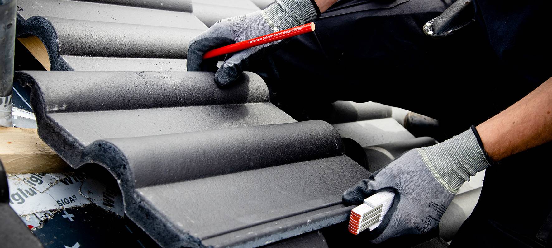 Mehr Geld für Dachdecker?