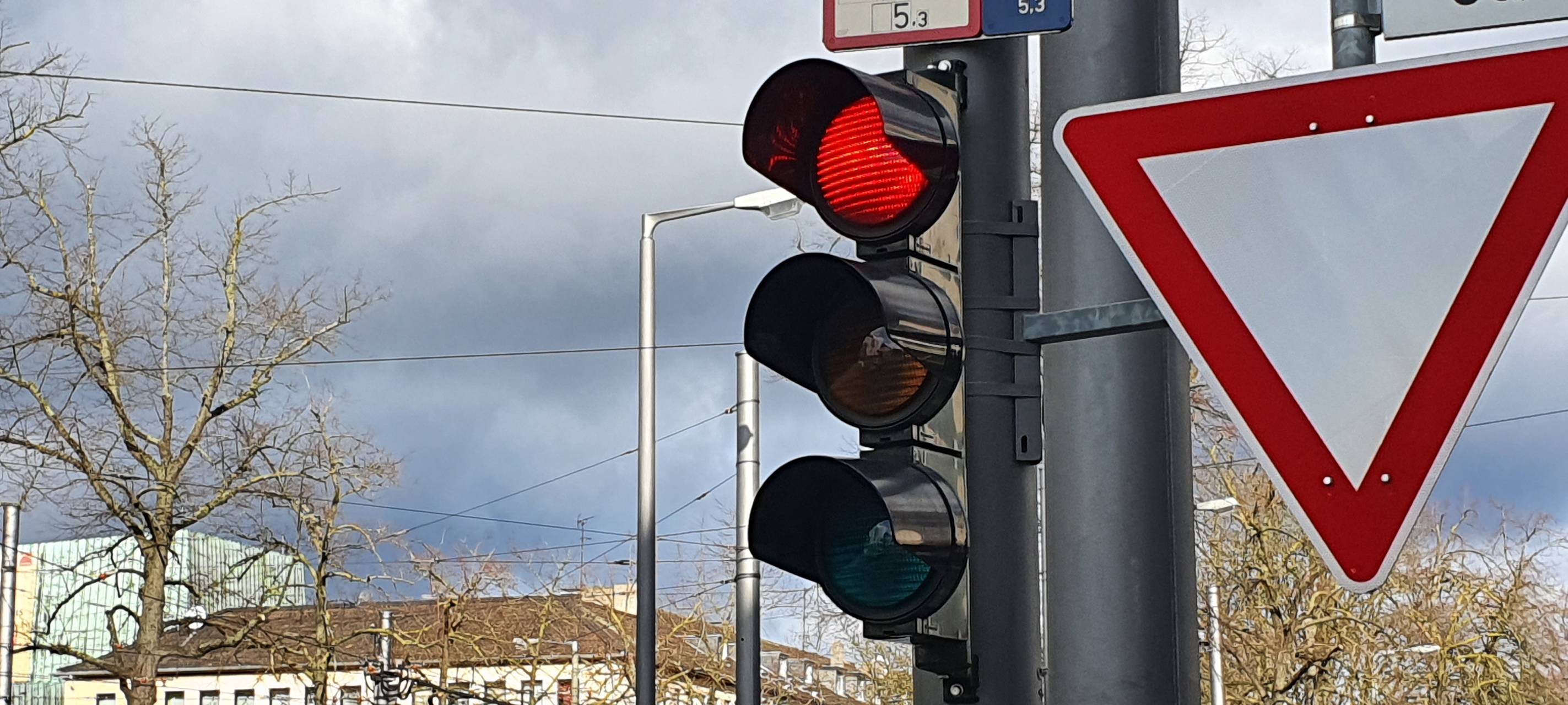 Vandalismus an Ampel in Krefeld