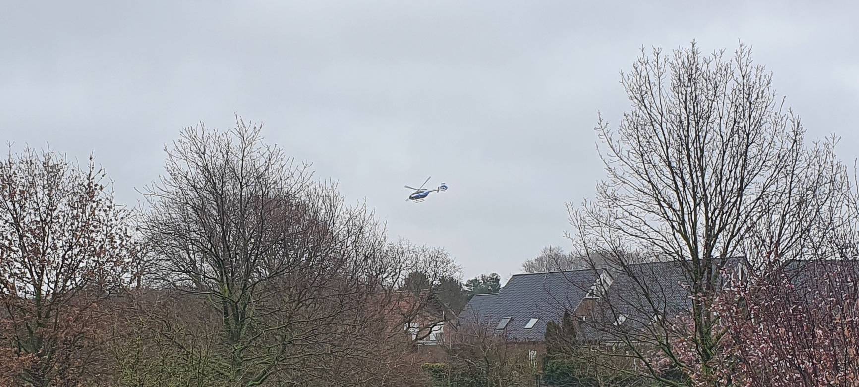 Polizei sucht mit Hubschrauber nach Dieb