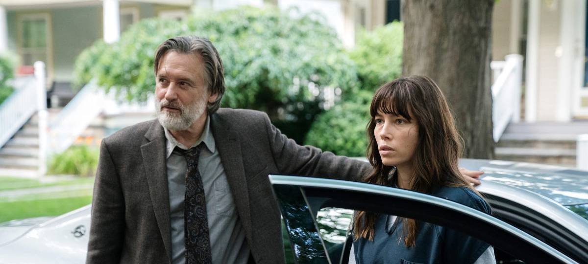 Der Detective und seine vermeintliche Täterin.