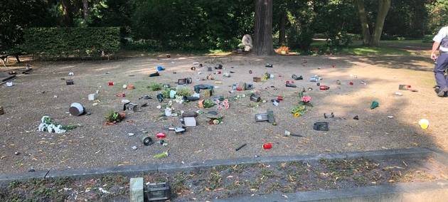Krefelder Hauptfriedhof verwüstet