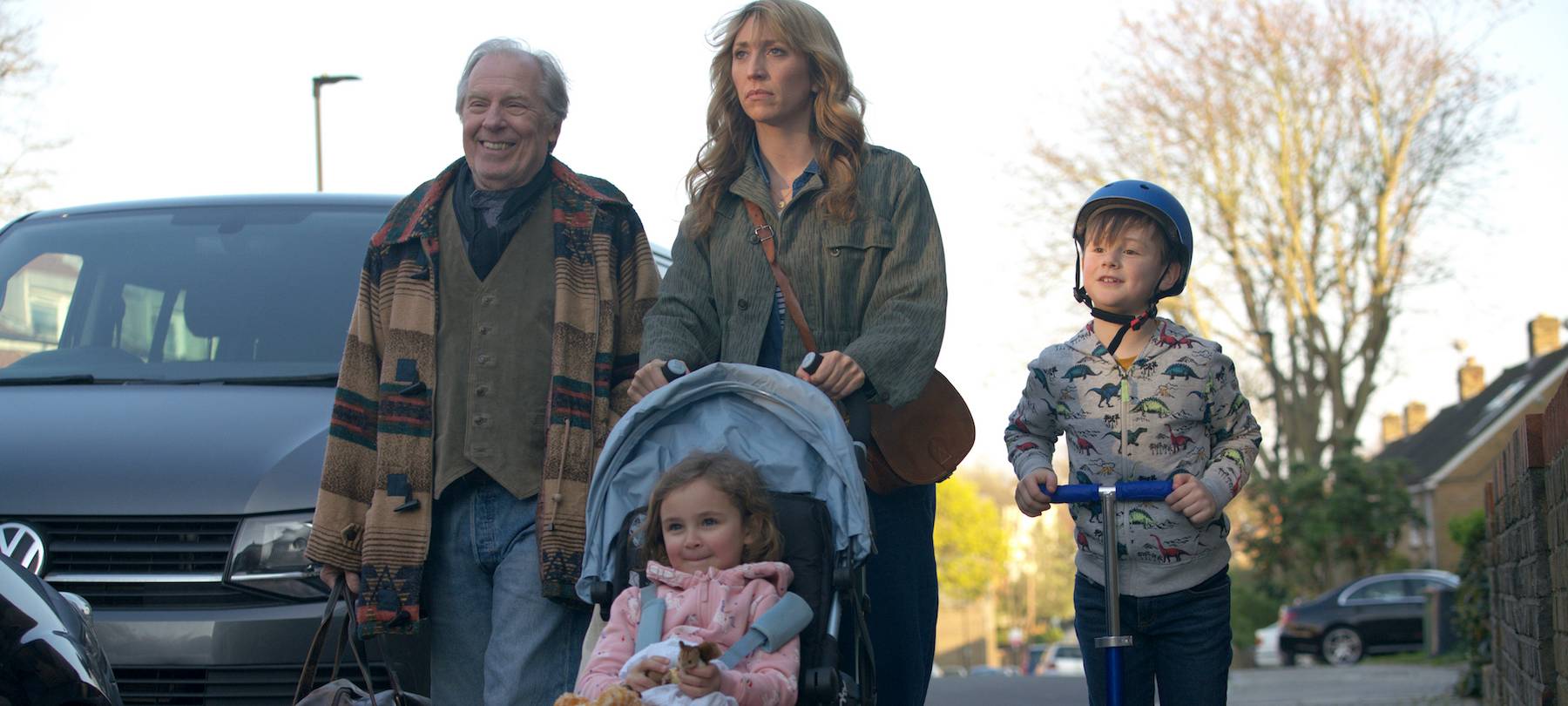 Pauls Schwiegervater mit seiner Tochter und den Kindern.