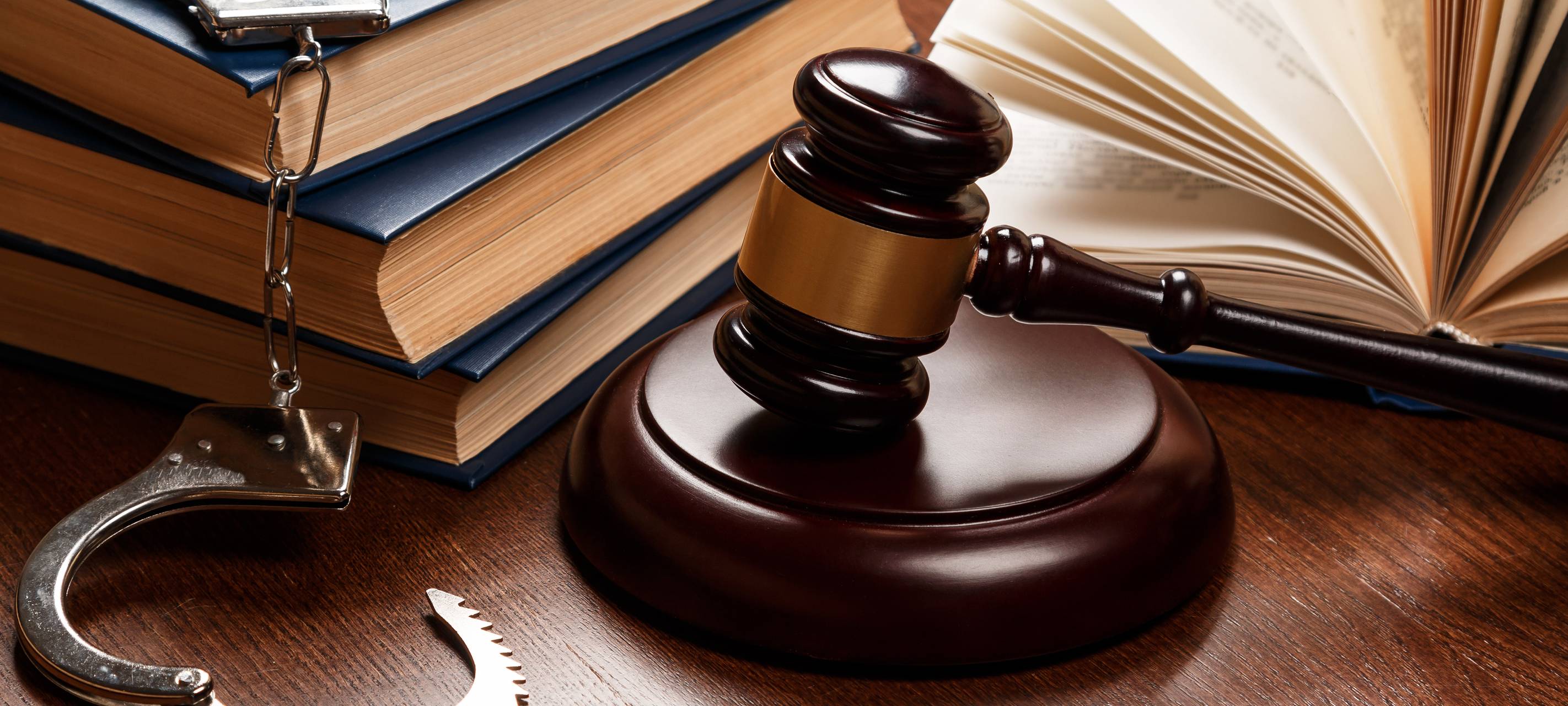 Angeklagte gestehen Geldautomatensprengung in Nettetal