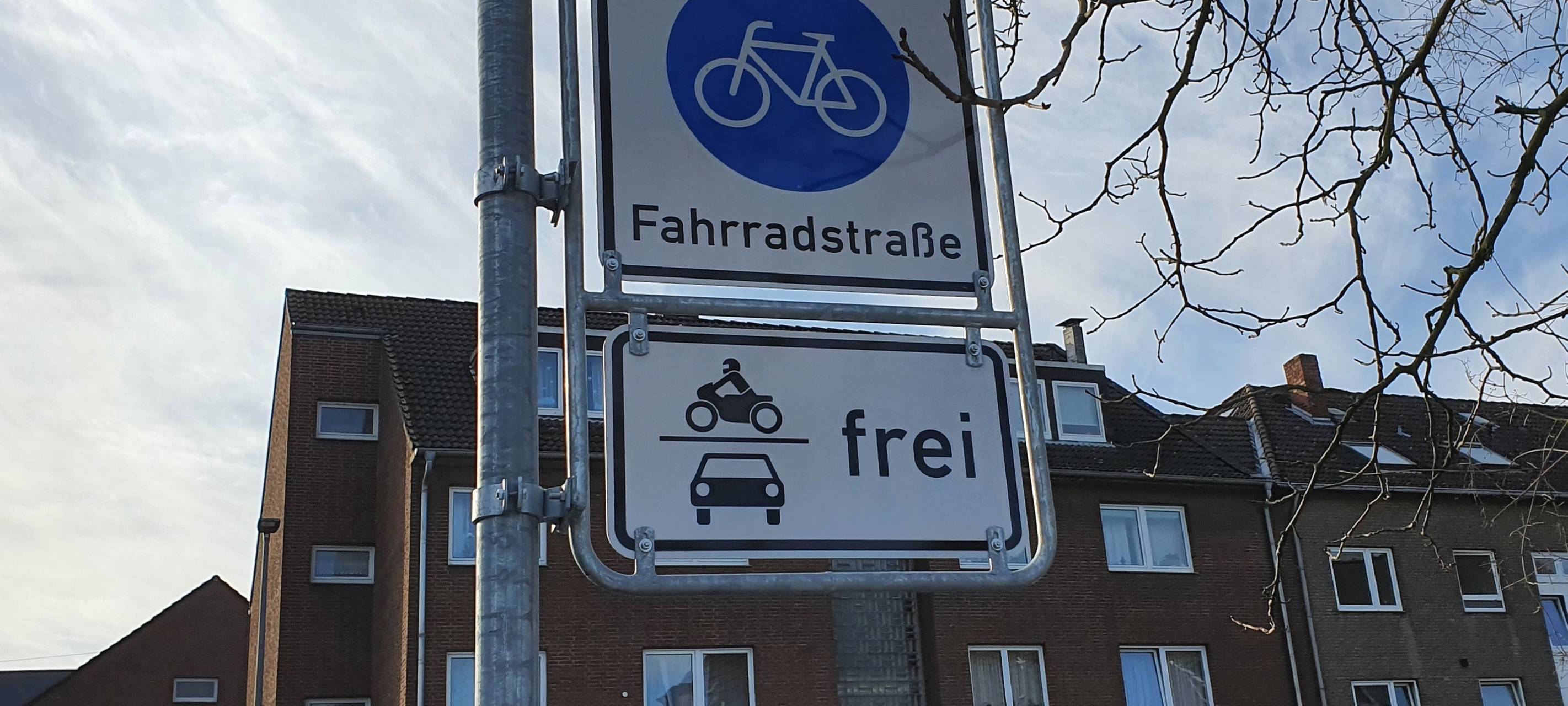 Fahrradstraße am St. Töniser Schulzentrum
