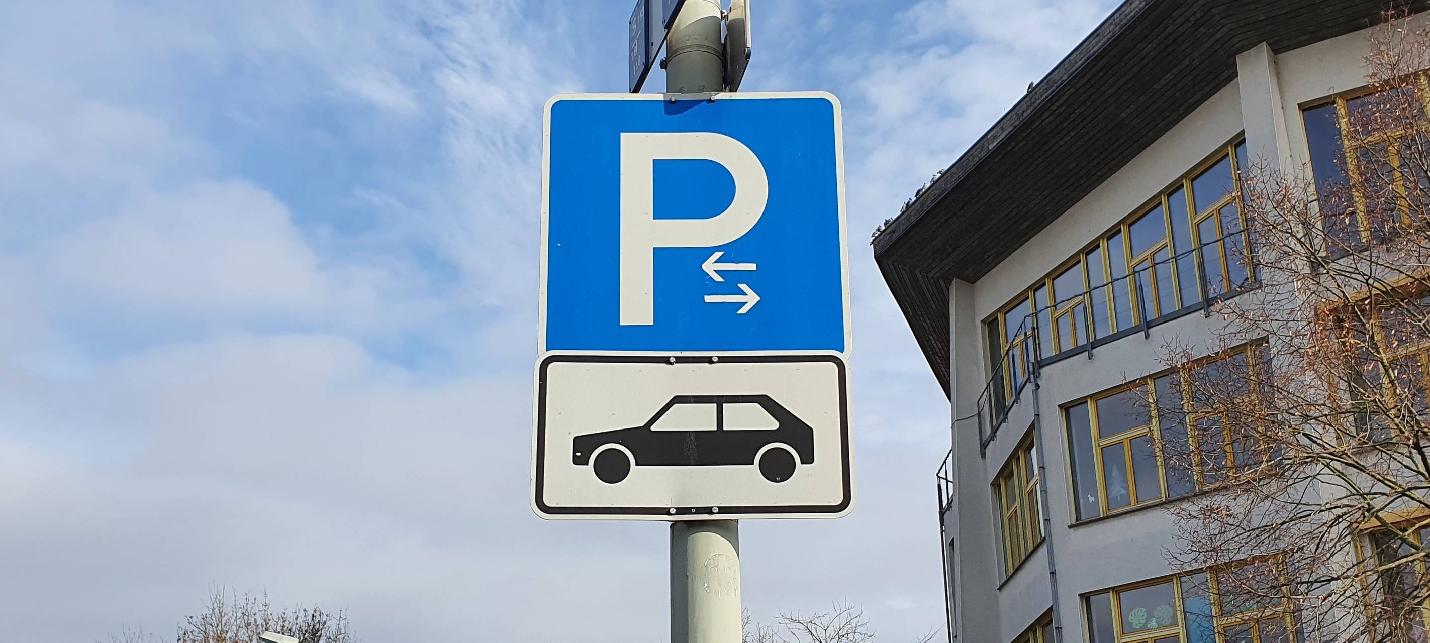 Krefeld: Parksensoren für smarte Parkplatzsuche