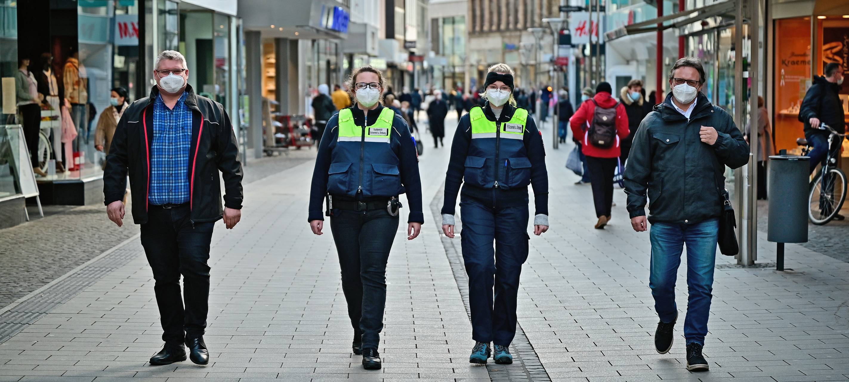 Krefeld: Karnevalszüge abgesagt ++ City: Maskenpflicht kommt