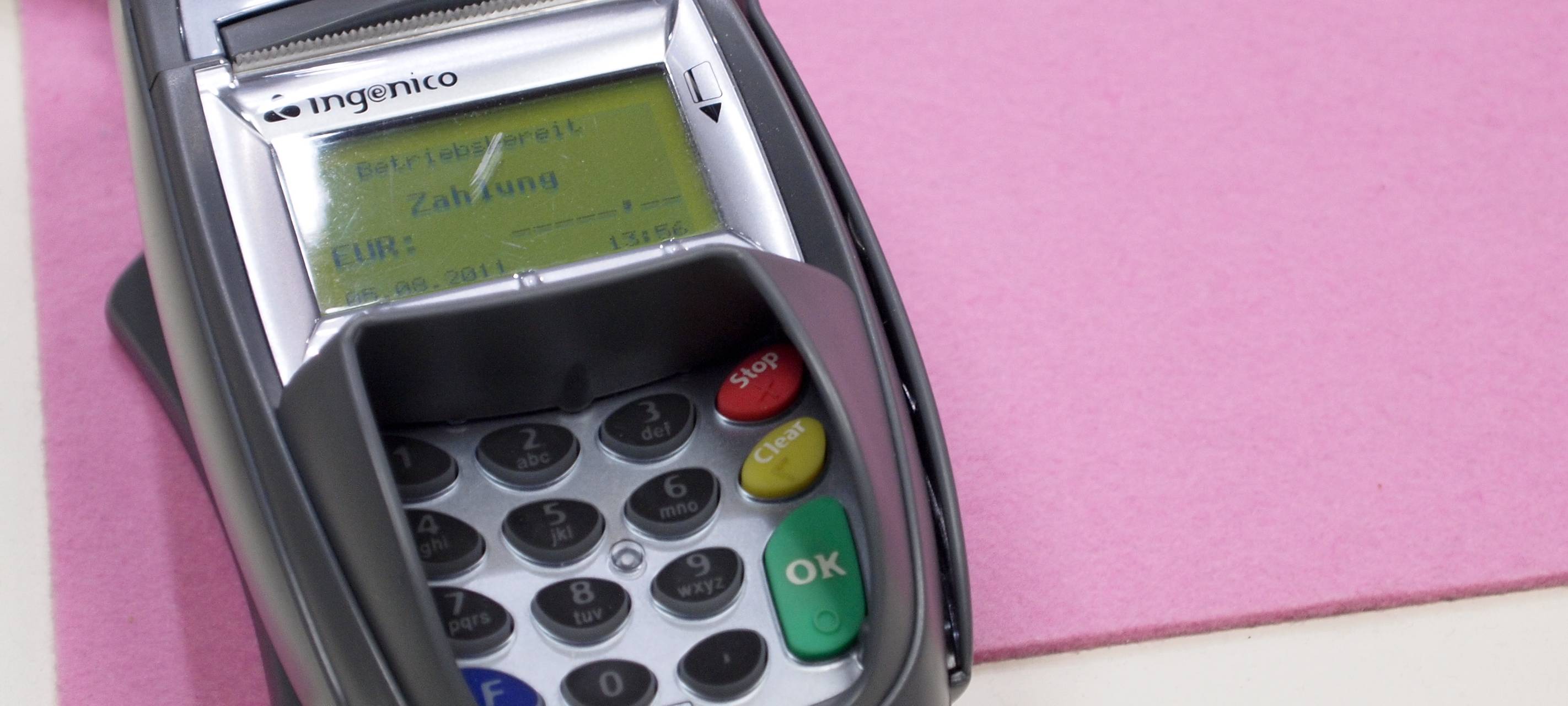 Willich plant Bezahlkarte für Geflüchtete