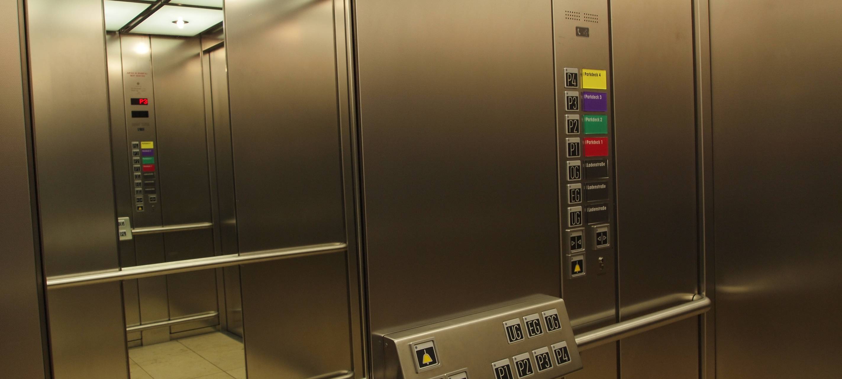 Aufzug in Viersener Stadtbibliothek wieder in Betrieb