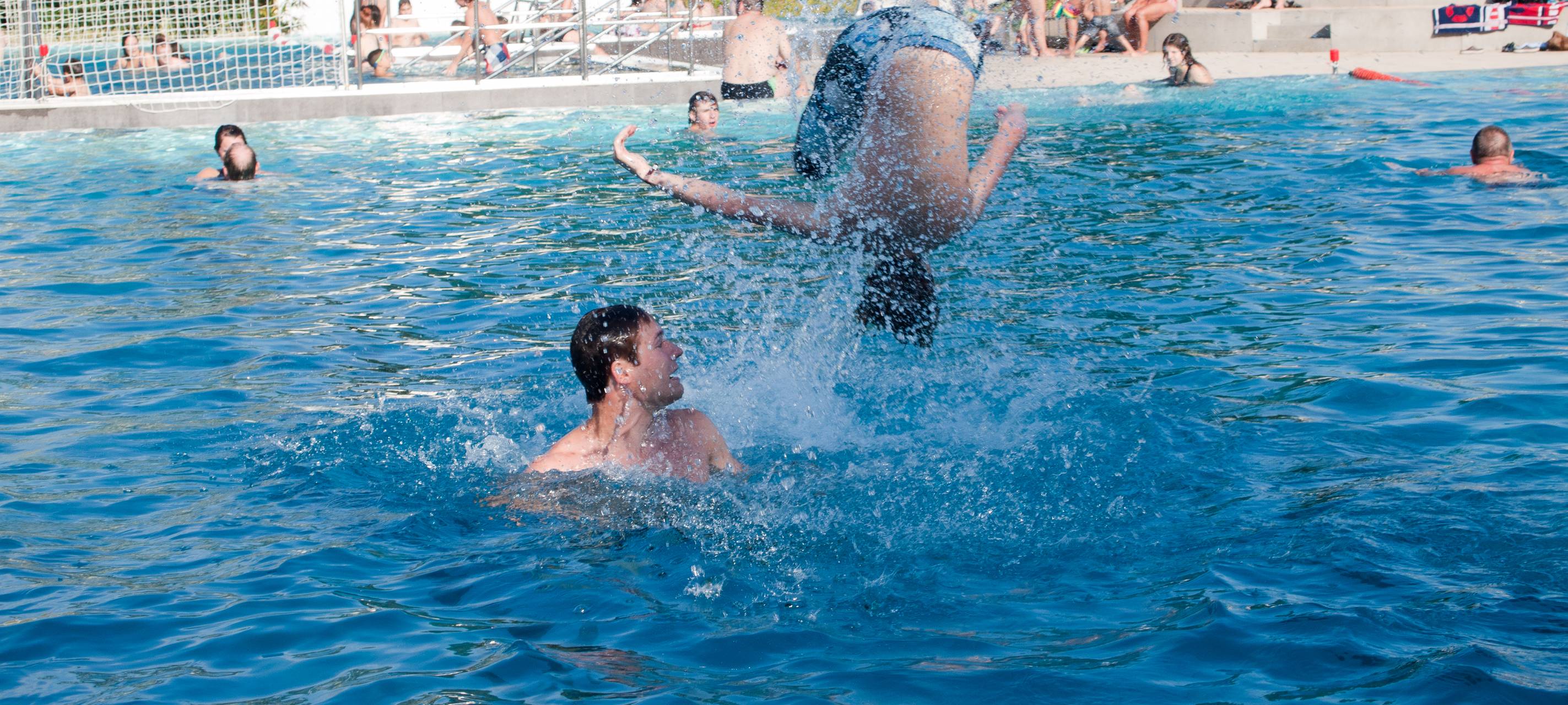 Polizei am Niederrhein: Aktion gegen Belästigung im Freibad