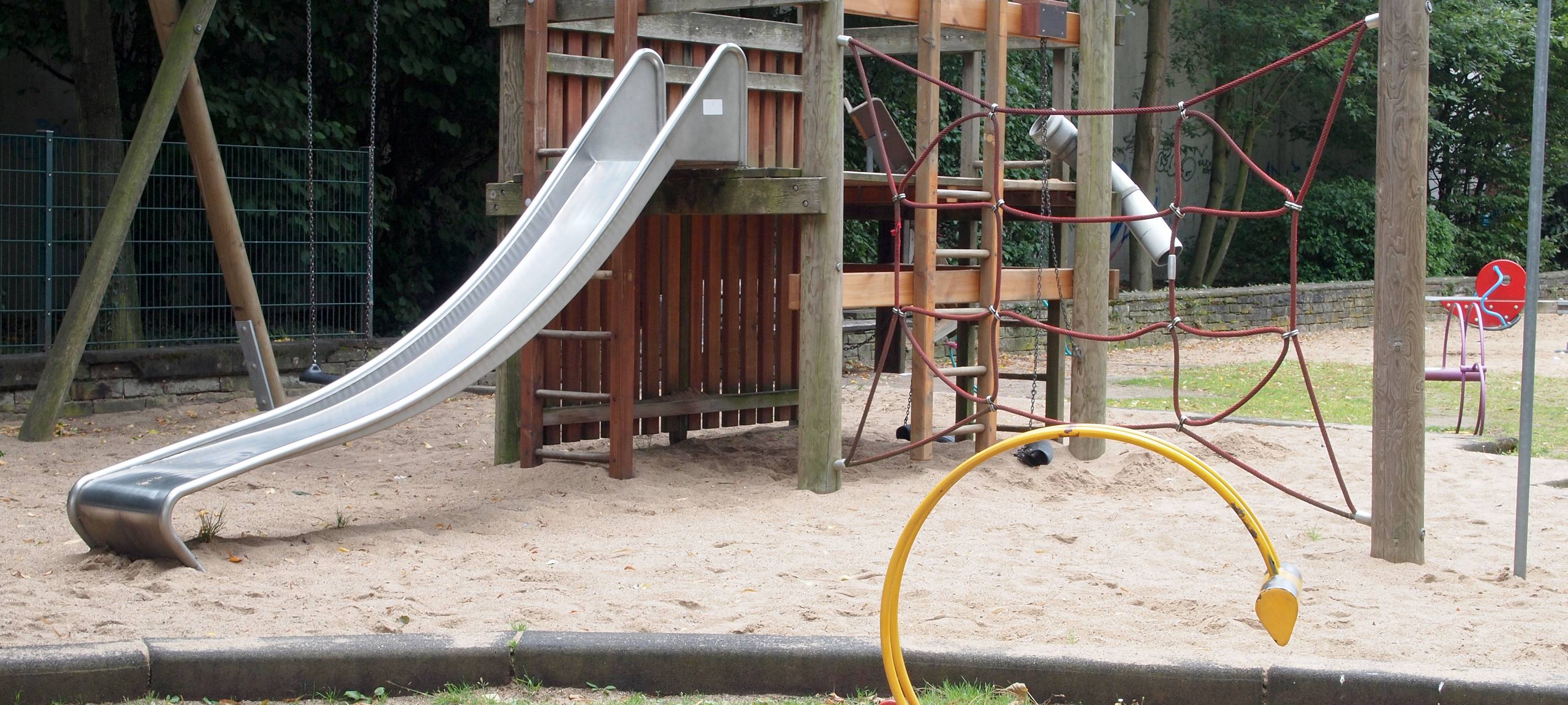 Schadstoffe auf Spielplätzen entdeckt