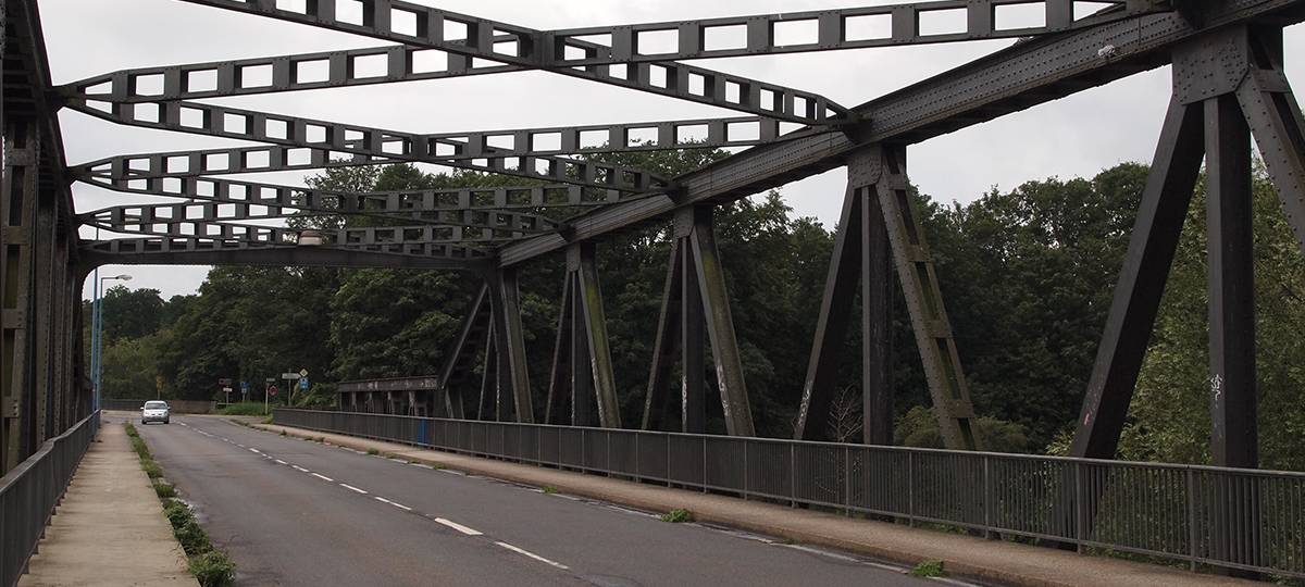 Krefeld: Verkehrseinschränkungen rund um Straße Hausbend