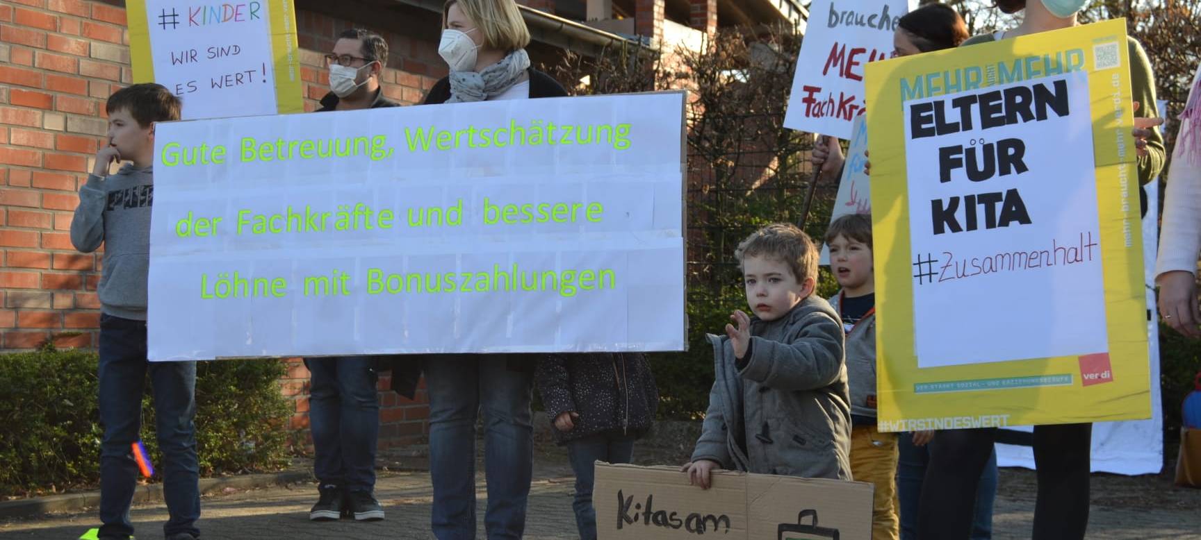 Fotoprotest für Krefelder Kitapersonal