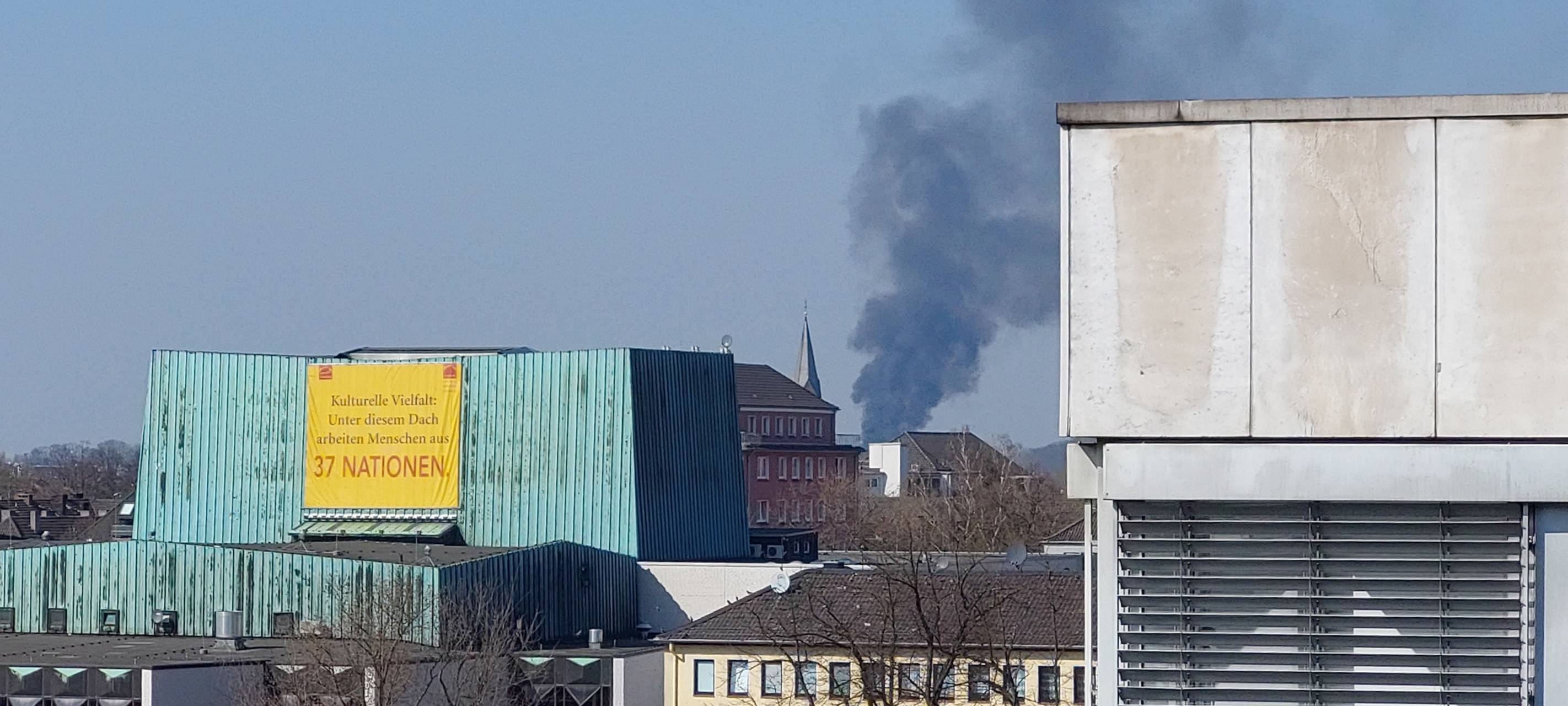 Krefeld: Brand am Flünnertzdyk