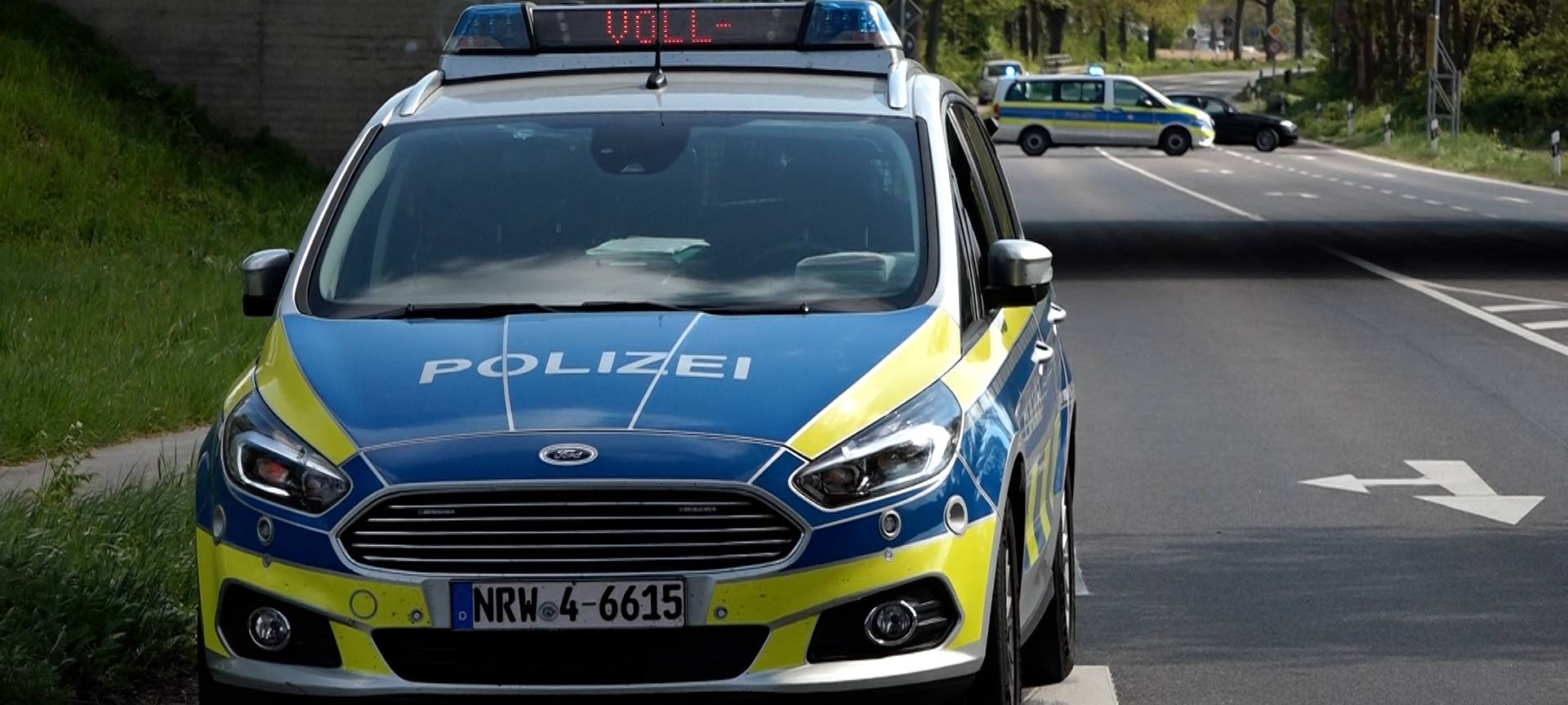 Betrunkener Fußgänger auf A44 in Willich unterwegs