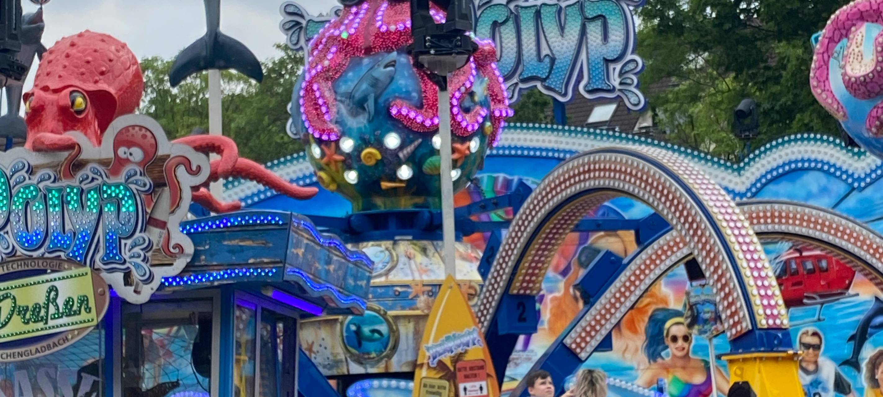 Krefeld: Frühjahrskirmes gut besucht