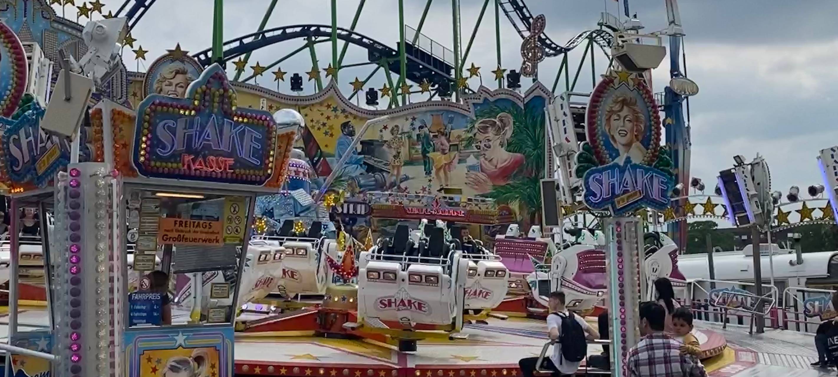 Start der Krefelder Herbstkirmes auf dem Sprödentalplatz