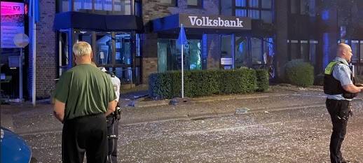 Hüls: Unbekannte sprengen Geldautomaten