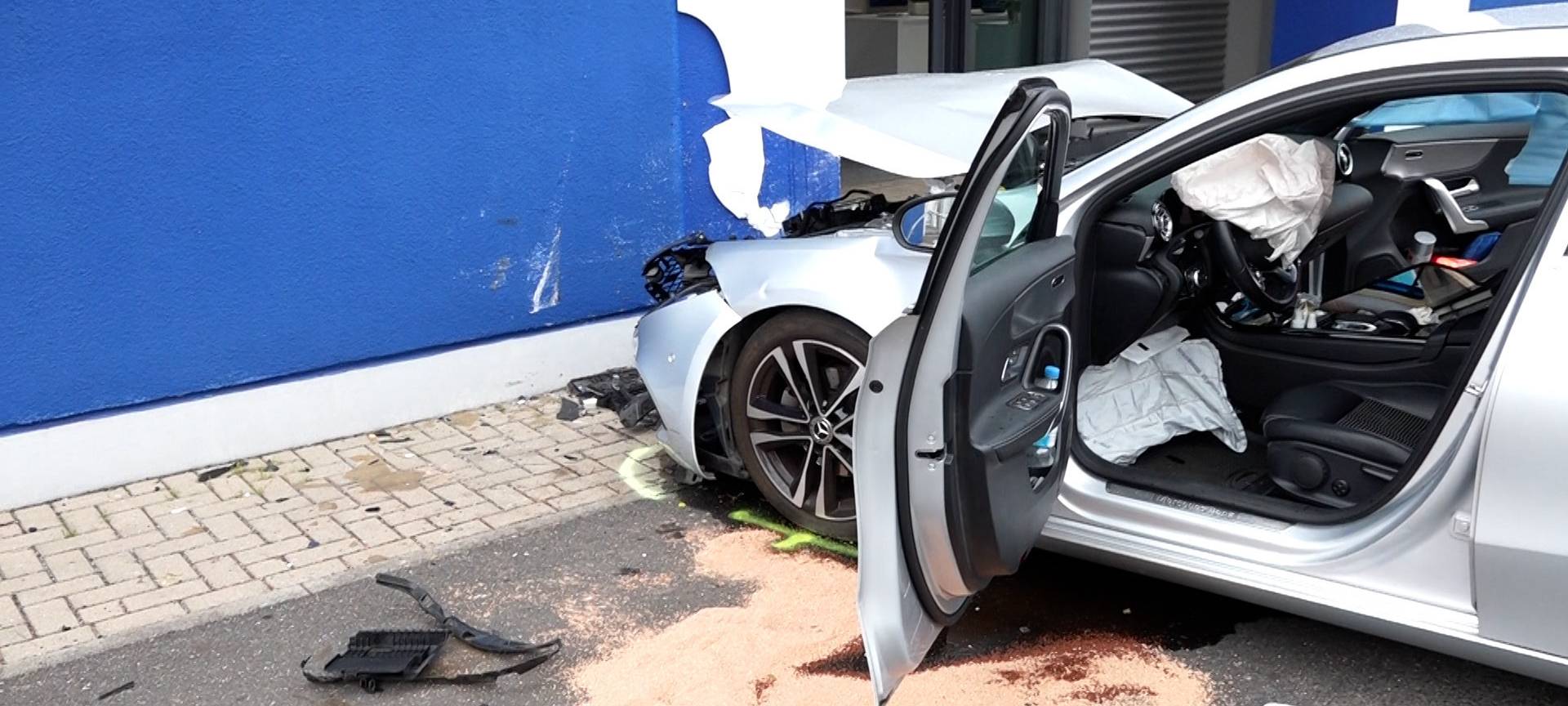 Krefeld: Einsätze für Polizei, Rettungsdienst und Feuerwehr