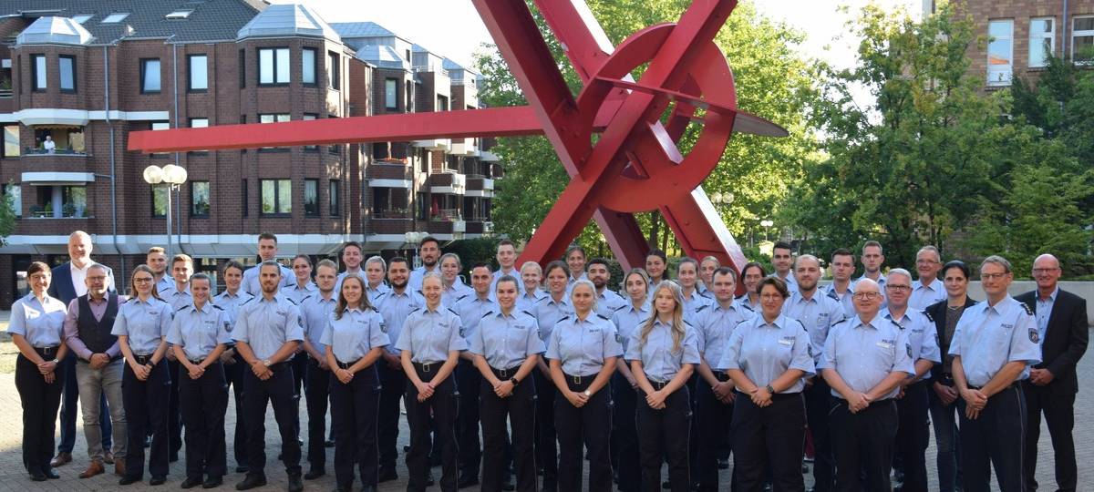 Neue Polizisten starten in ihren Dienst