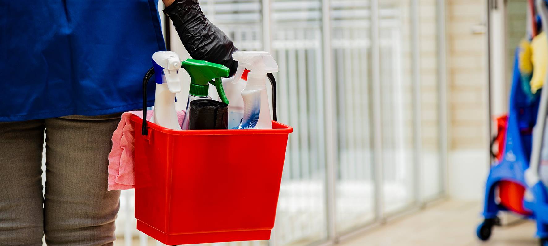 IG Bau fordert Geld für Reinigungskräfte am Niederrhein