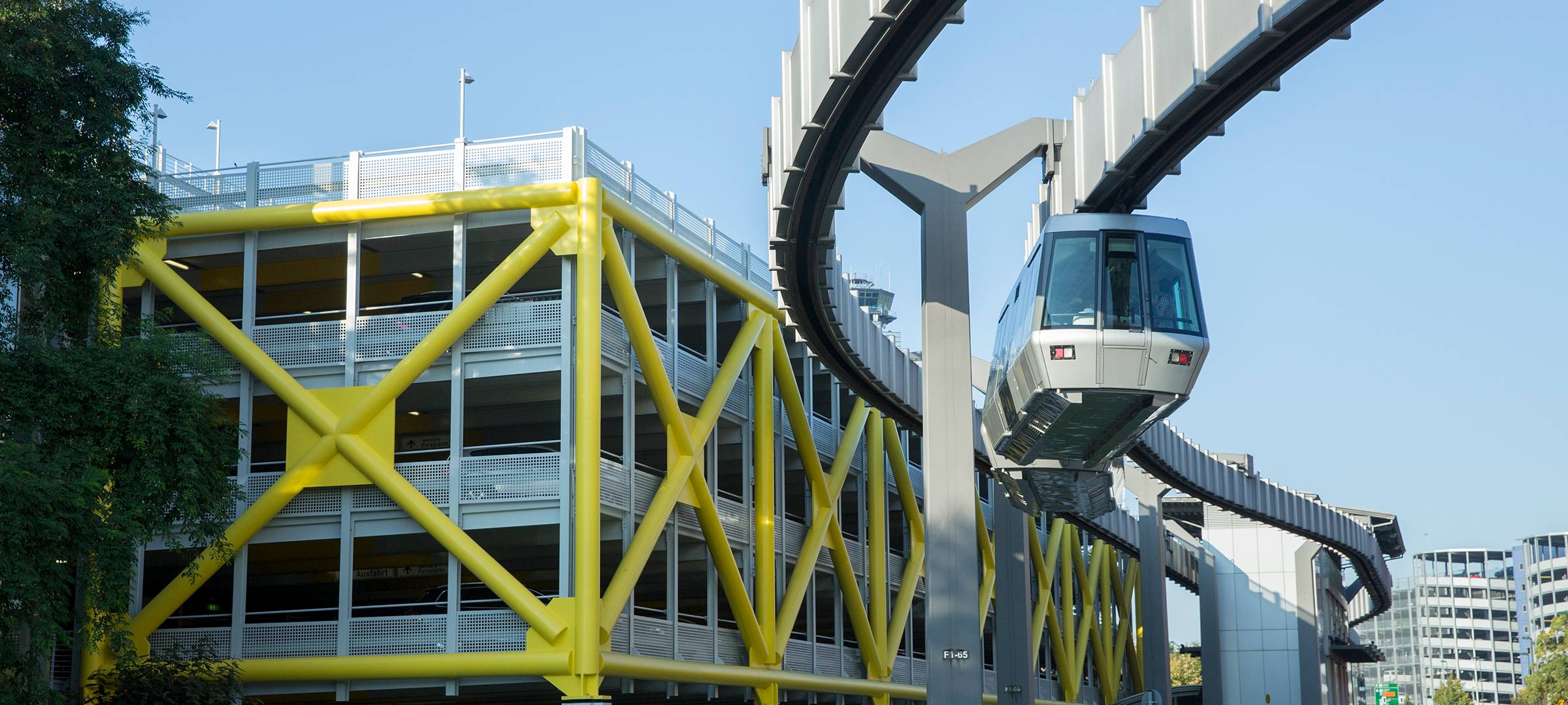 Flughafen Düsseldorf erwartet Sommeransturm