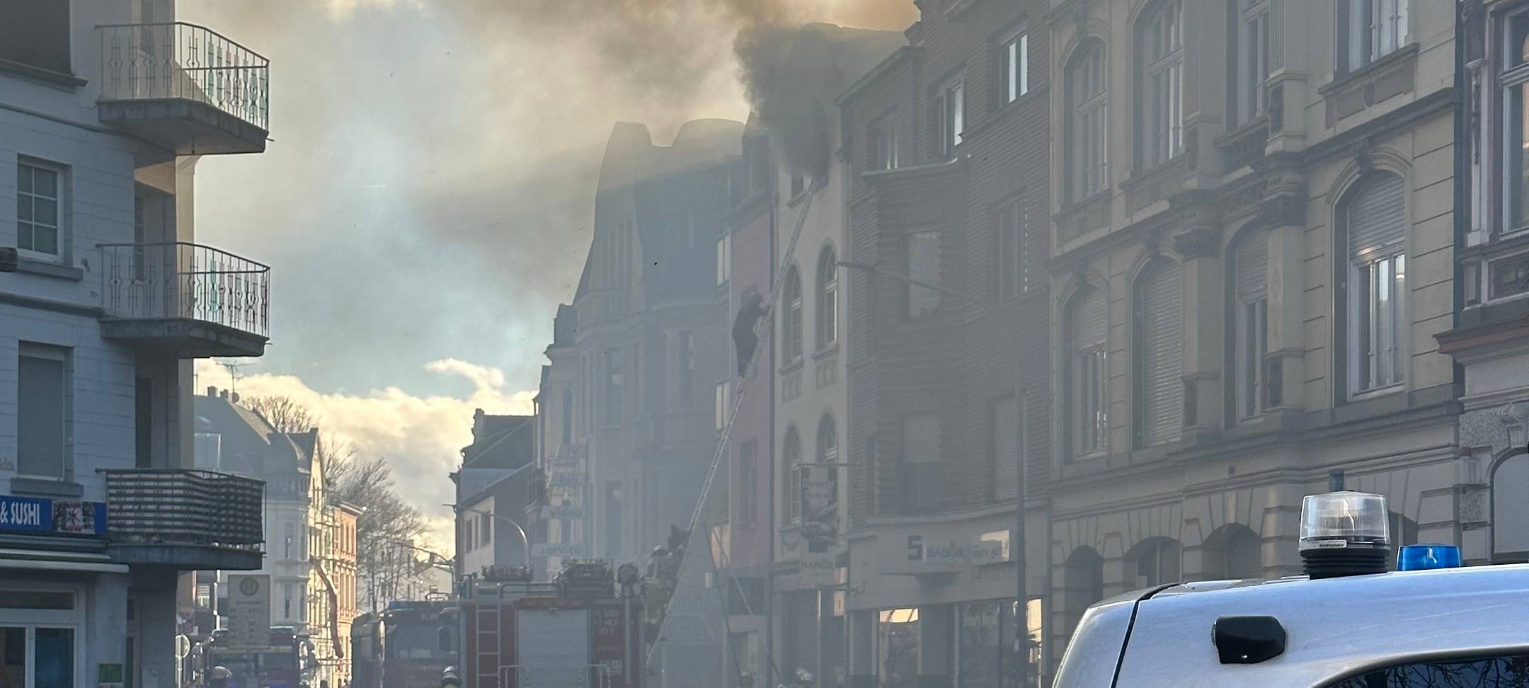 Viersen: Brennendes Holz verletzt fünf Personen