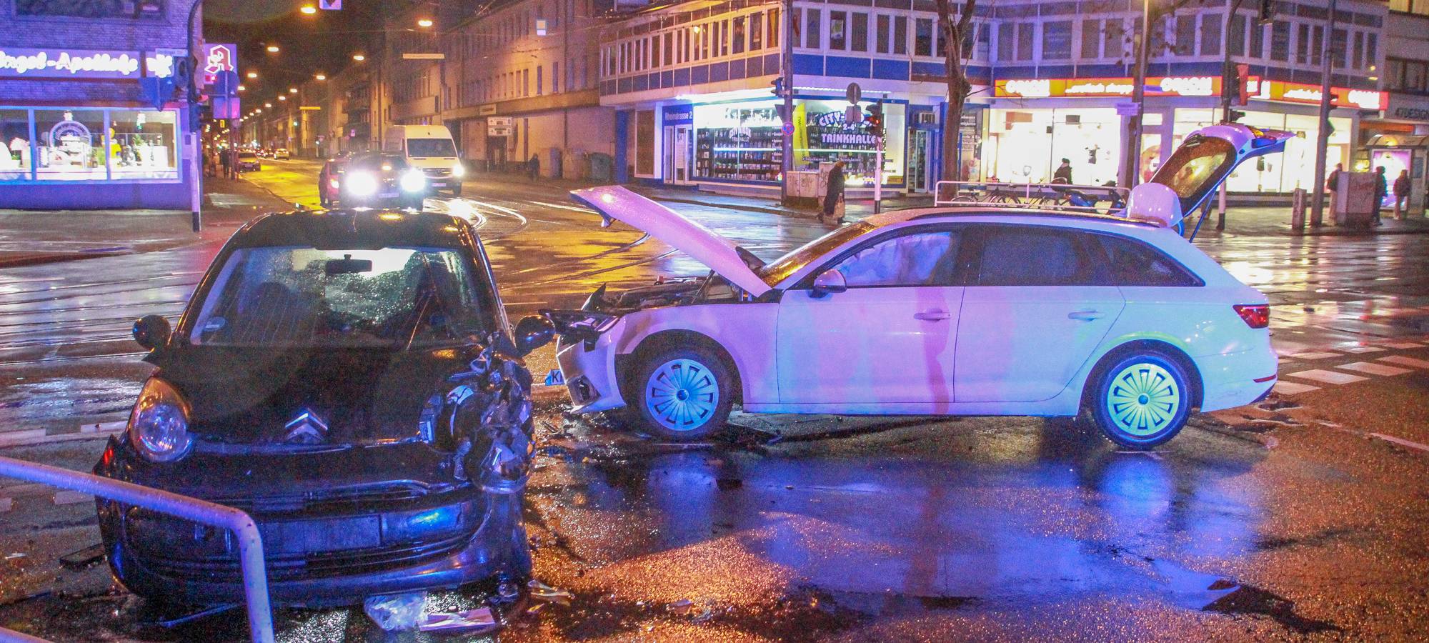 Abbiegeunfall in der Krefelder Innenstadt