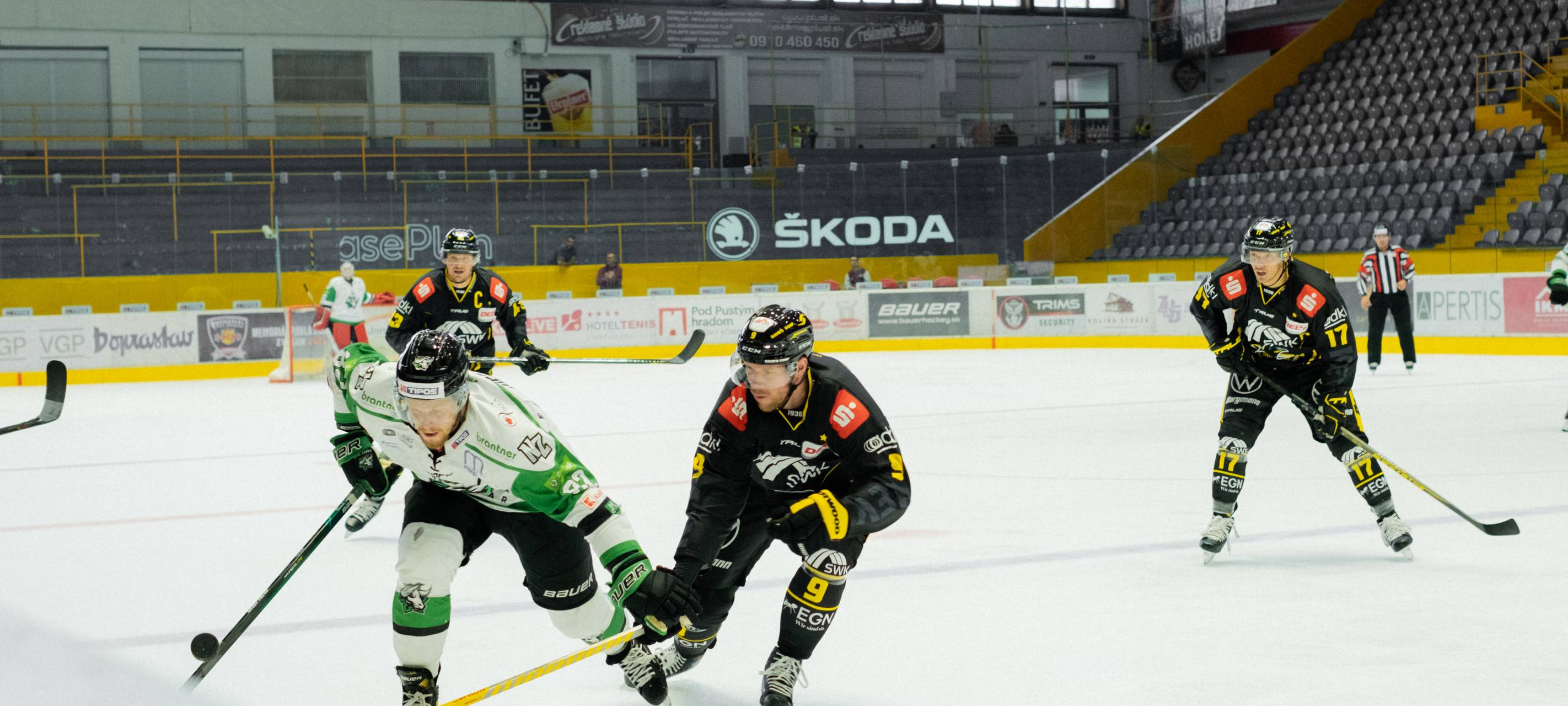 Ben Johnson stürmt für die Krefeld Pinguine