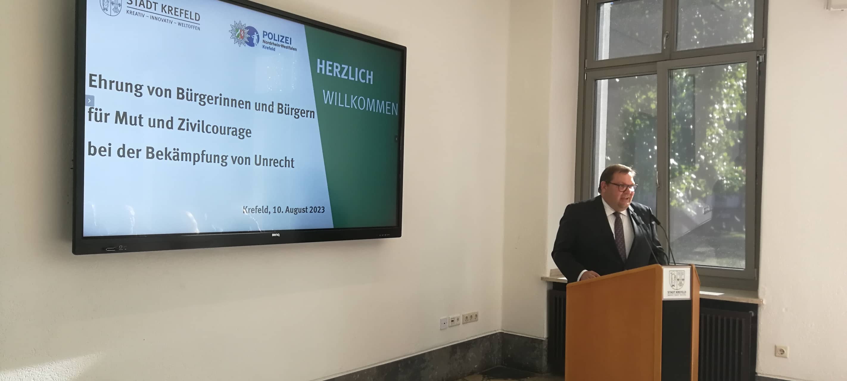 Krefeld ehrt 18 Menschen für Zivilcourage
