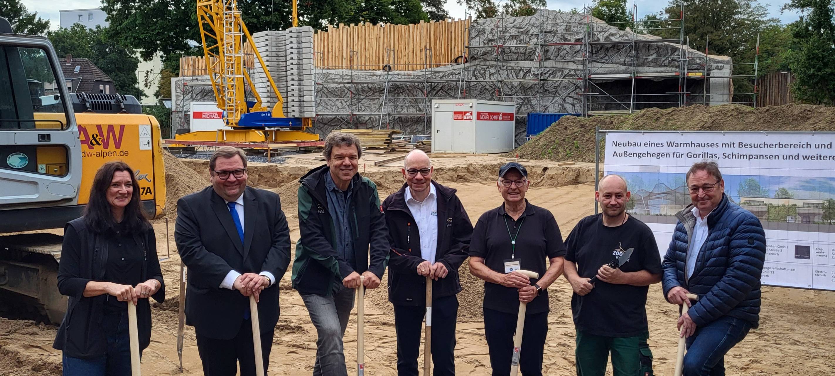 Spatenstich für neuen Krefelder Affenpark