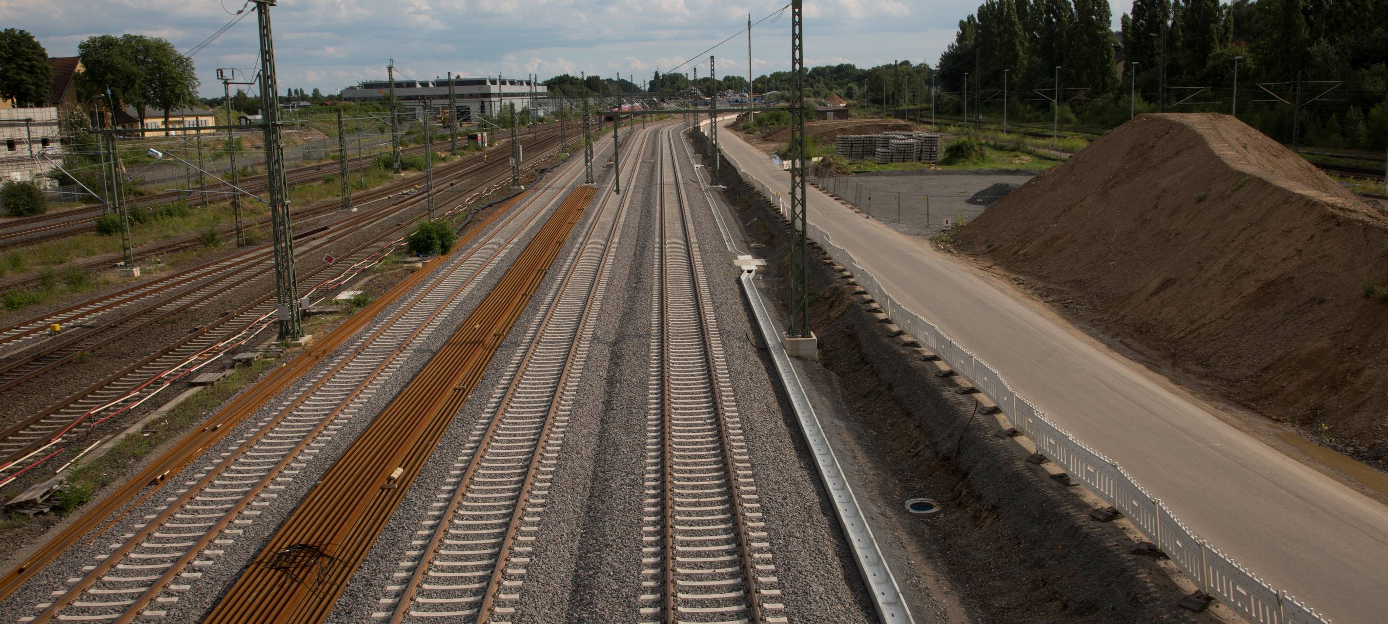 Bahn: Arbeiten an Oberleitung