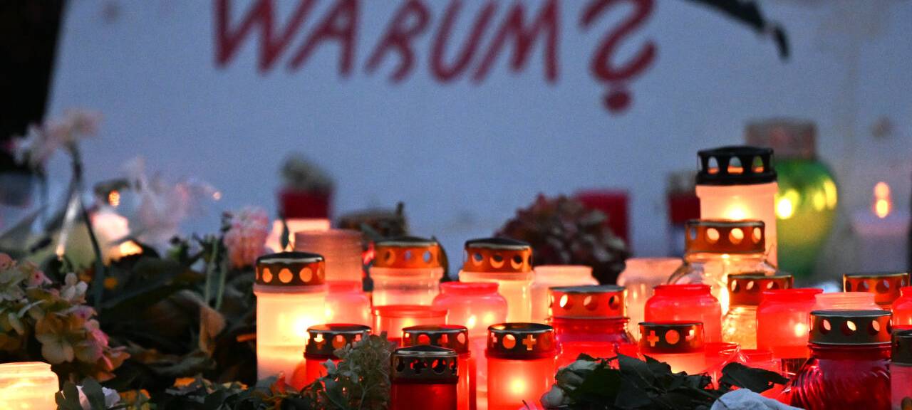 Mahnwache in Krefeld zum Terroranschlag in Solingen