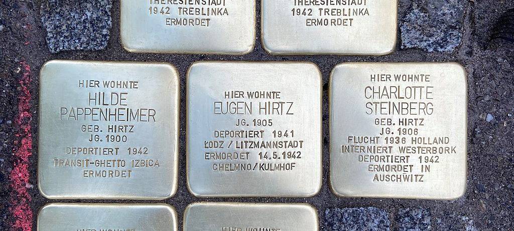 Krefeld: Unbekannte stehlen Stolpersteine