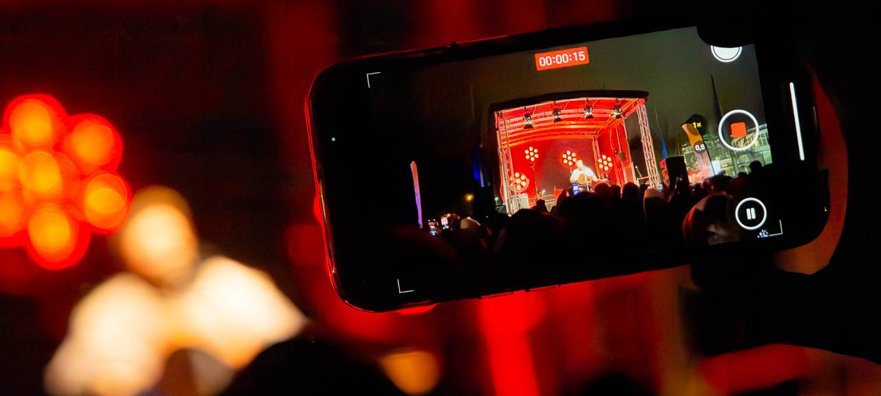 Lichtblicke on Tour 11.12.24 Krefeld mit KAMRAD (KAMRAD auf der Bühne)