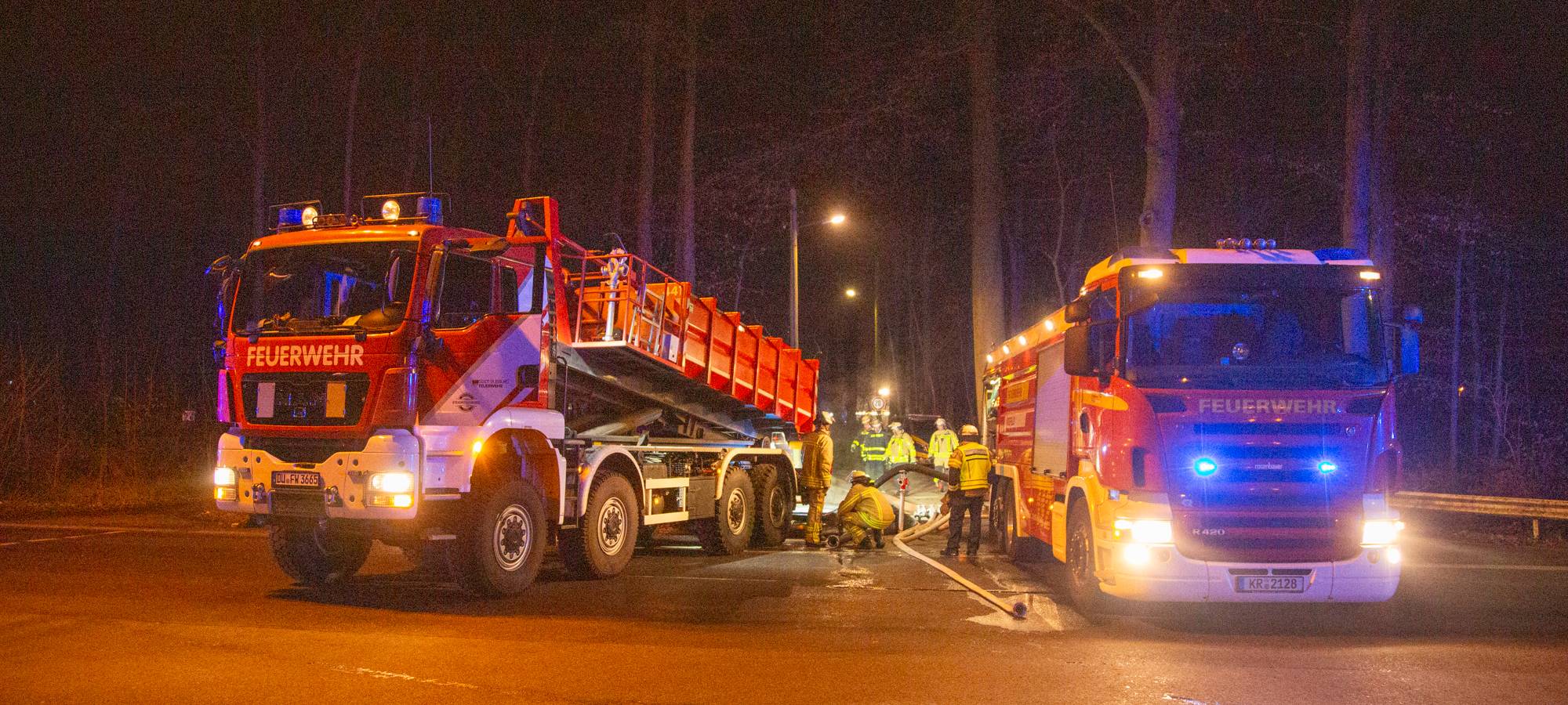 Krefeld: Brand im Reitstall an der Rennbahn