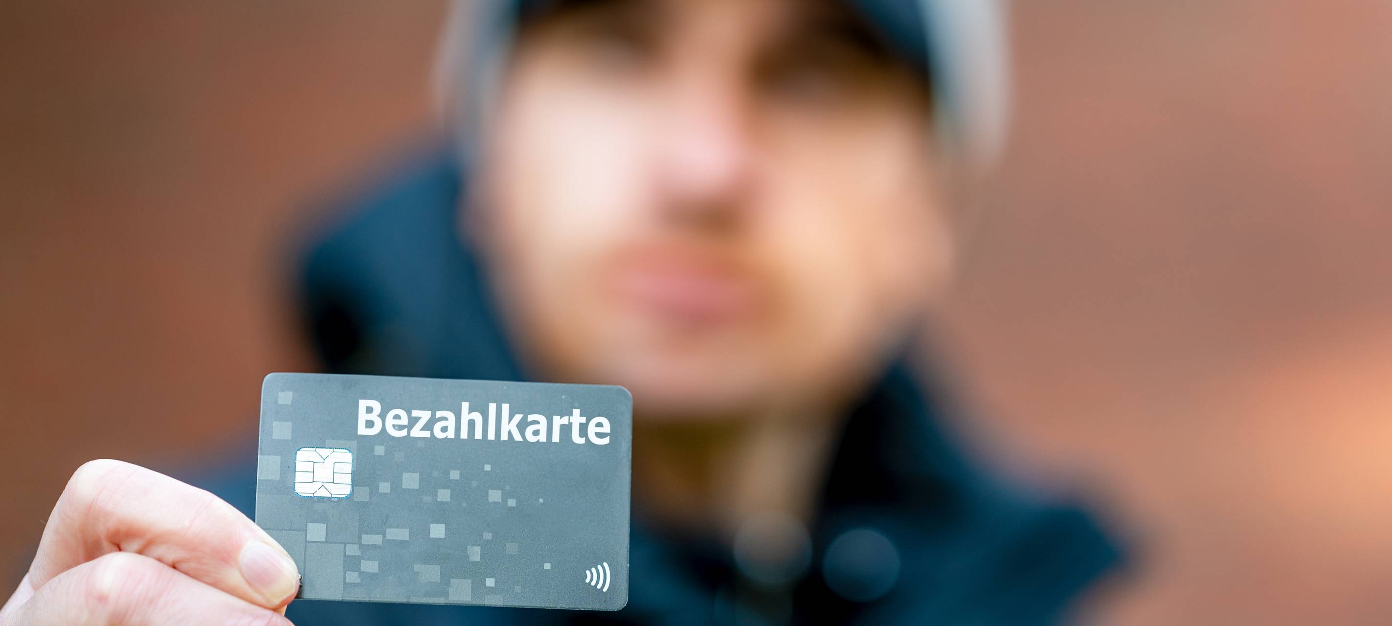 Streit um Bezahlkarte für Asylbewerber in Tönisvorst