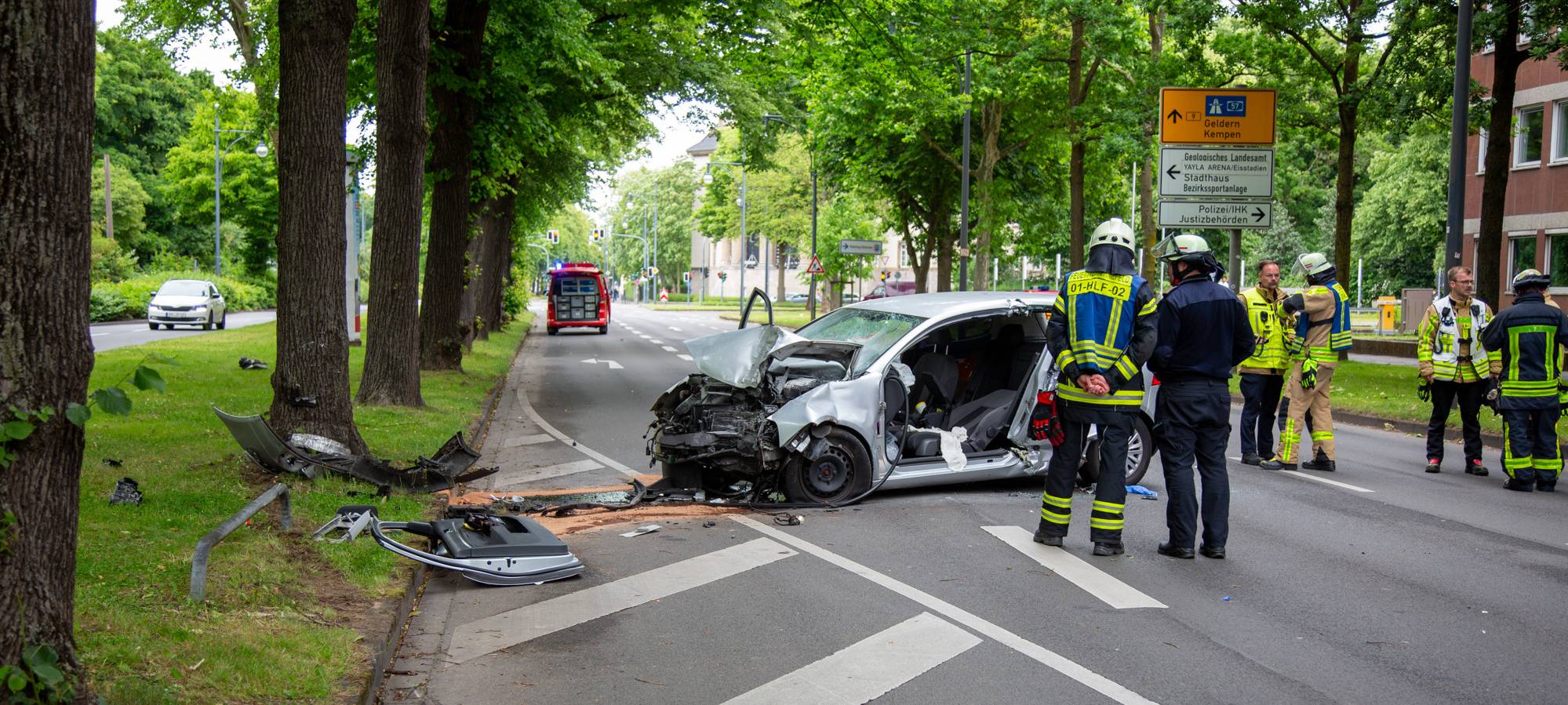 Schwerer Unfall auf dem Preußenring in Krefeld