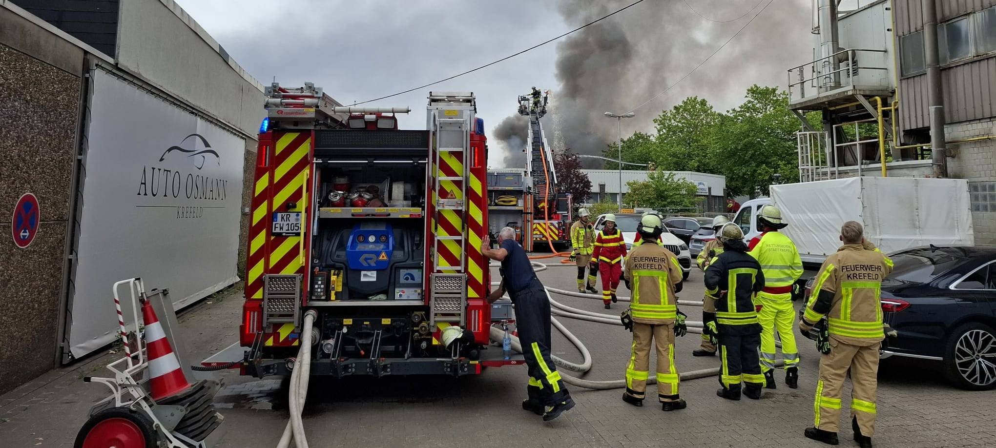 Krefeld: Brand auf dem Dießemer Bruch
