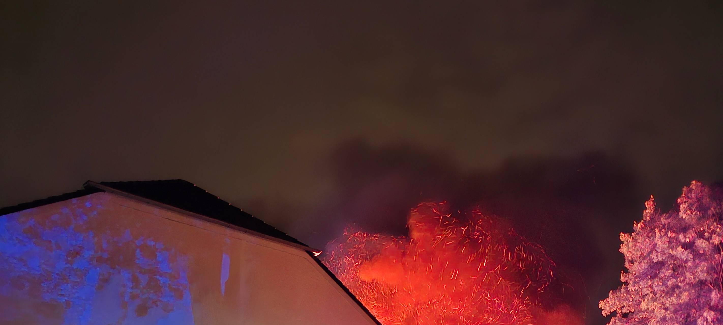 Aktuell: Großer Feuerwehreinsatz in Krefeld