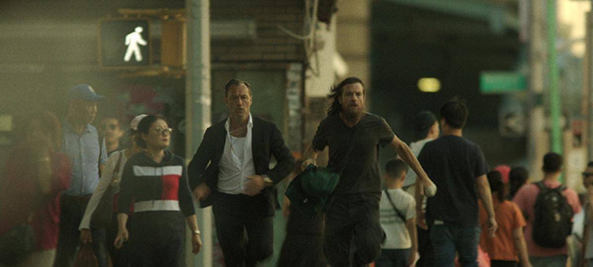 Die beiden Brüder müssen fliehen.