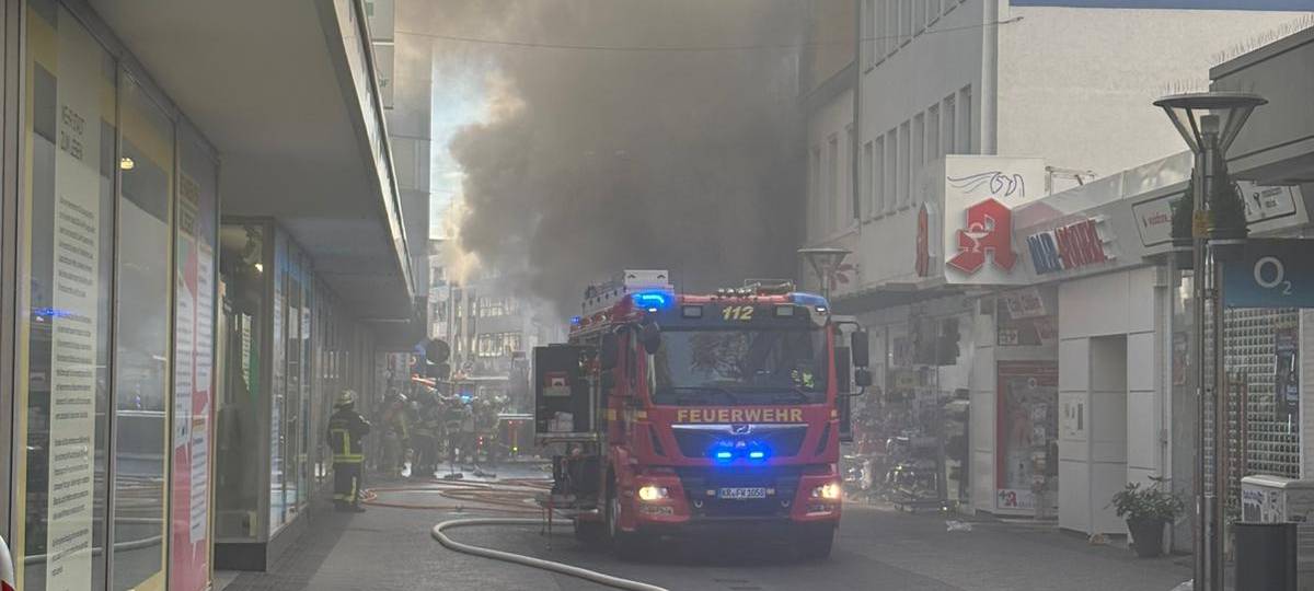 Brand im Tedi-Markt in Krefelder Innenstadt