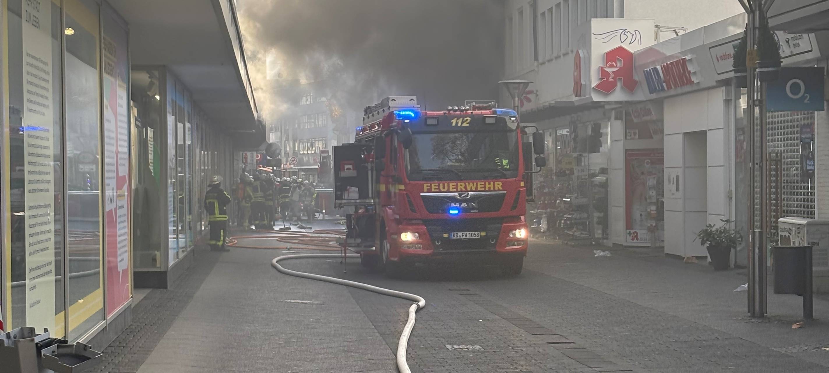 Brand im Tedi-Markt in Krefelder Innenstadt