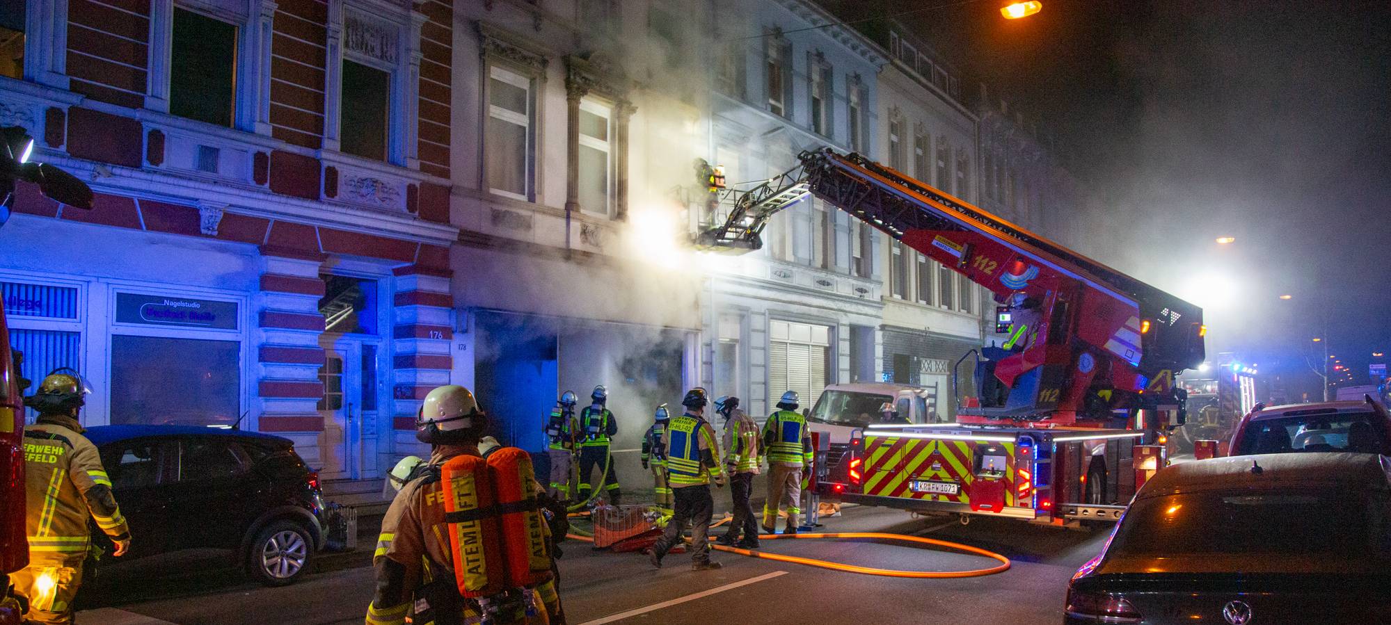 Krefeld: Mehrfamilienhaus nach Brand nicht mehr bewohnbar