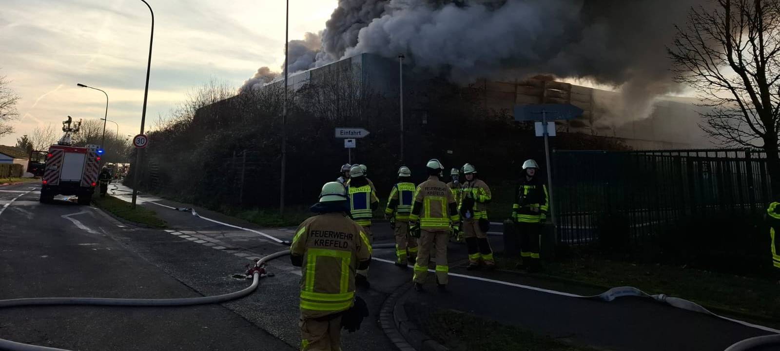 Brand im Krefelder Hafen
